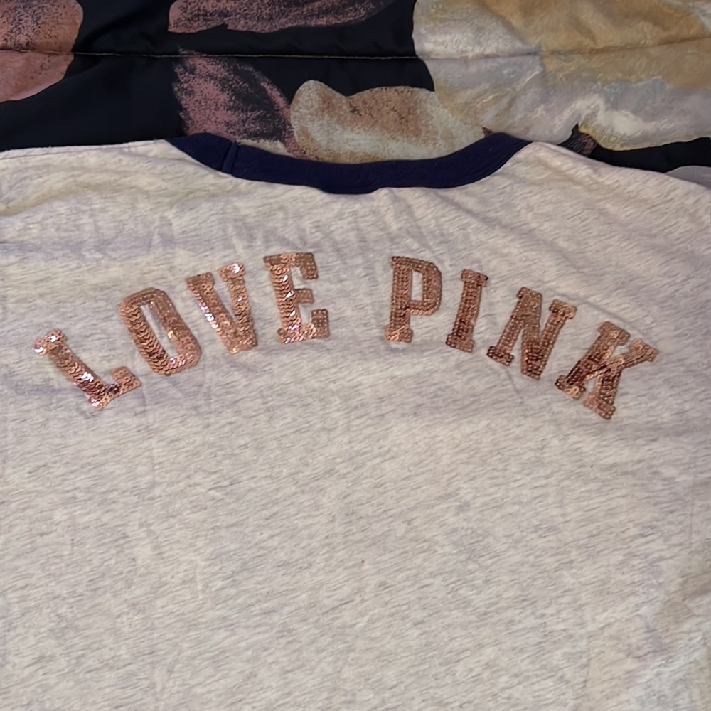 Shirt - Picture 4 of 4